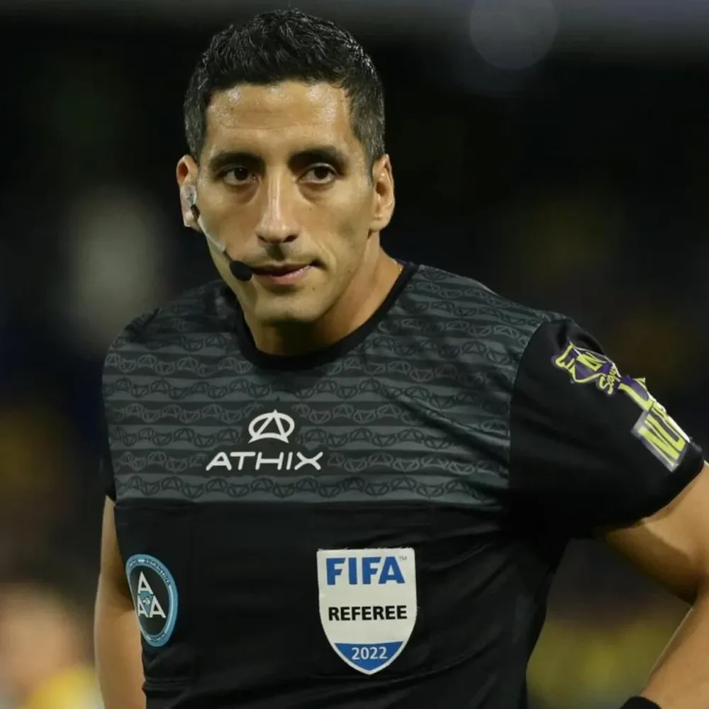 Yael Falcón Pérez, el árbitro del enfrentamiento entre River y Belgrano.