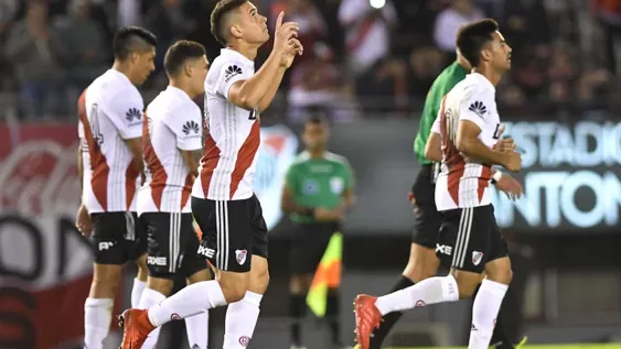 River tuvo una ráfaga de goles, derrotó a Rosario Central y se acercó a la Libertadores