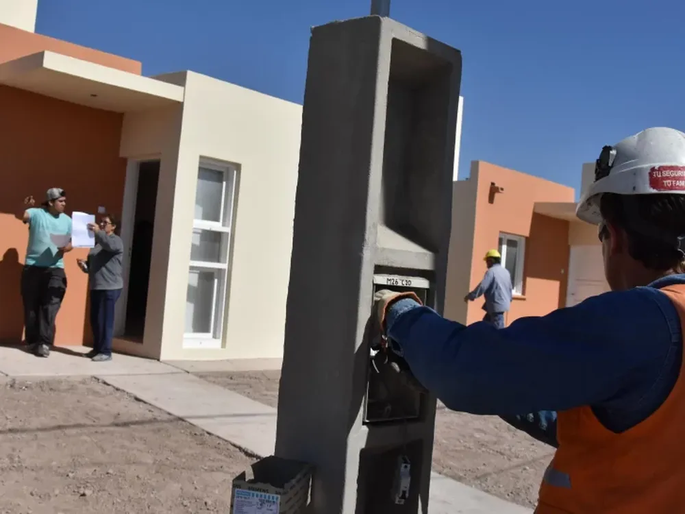 No llegan a aplicar la ley de obra pública y apuran fondos para ayudar a constructoras