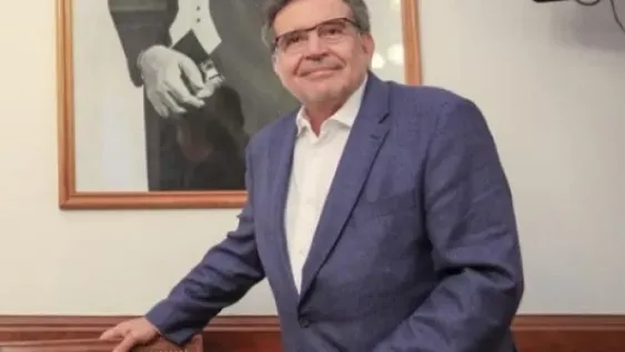 Exgobernador riojano, afectado por Covid-19