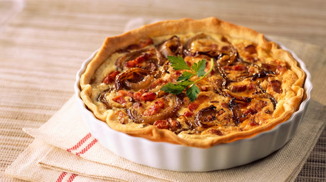 receta de tarta de cebollas caramelizadas con panceta, rapida y facil