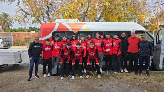 A Córdoba. El plantel de Urquiza se presentará este miércoles en Villa María.