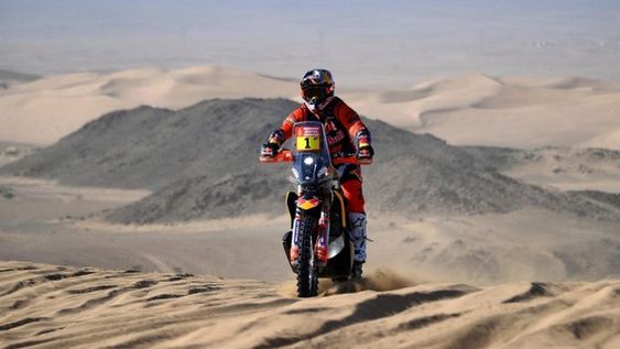 Cambio de punteros en motos: Kevin Benavides sigue tercero a falta de dos etapas