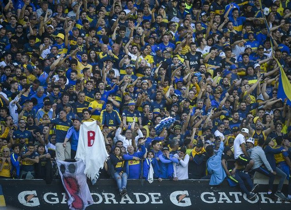 Los xeneizes recibieron a River con el fantasma de la “B”