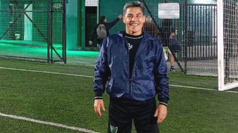 Diario de Cuyo | CON LOS CORTOS  PUESTOS. El Yiyo lleva el rol de futbolista en la sangre, a pesar que los años pasen y las obligaciones sean otras.