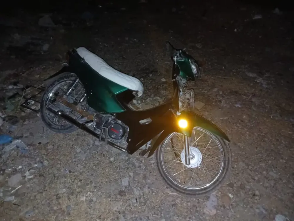 Se llevaron una moto, se resistieron con violencia y terminaron tras las rejas