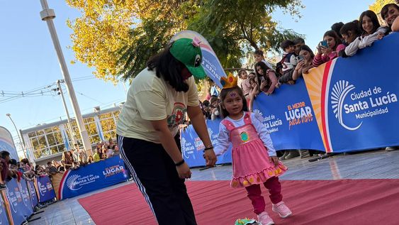 si fuiste al desfile de mascotas en santa lucia ¡buscate en la galeria de fotos!