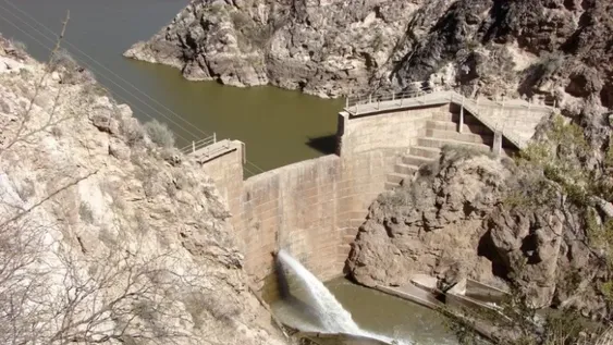 En los últimos dos años bajó en promedio 4 metros el nivel de los acuíferos locales