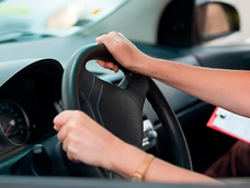 Un empresario de San Juan quedó en la mira por ofrecer un servicio que no cumplía. Un empresario de San Juan quedó en la mira por ofrecer un servicio que no cumplía.