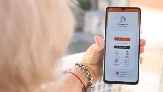 COMODIDAD. El pago virtual busca mejorar el sistema de recupero de fondos.