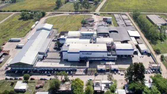 Anuncian el cierre de un frigorífico de 100 años y el despido de 1000 empleados