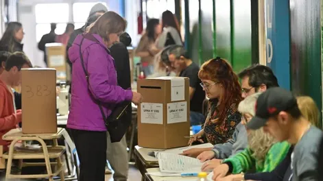 Votaron los principales candidatos a gobernador de Chubut y convocaron a participar