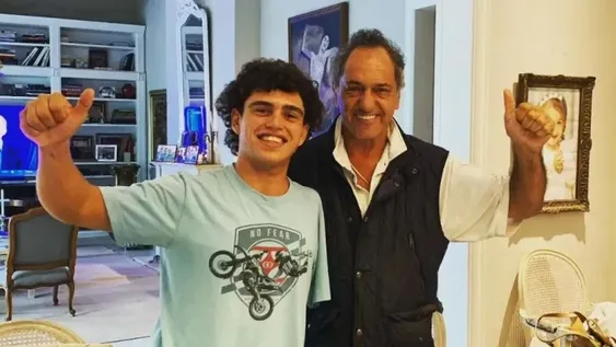 La visita del Wey a Scioli para compartir experiencias de vida