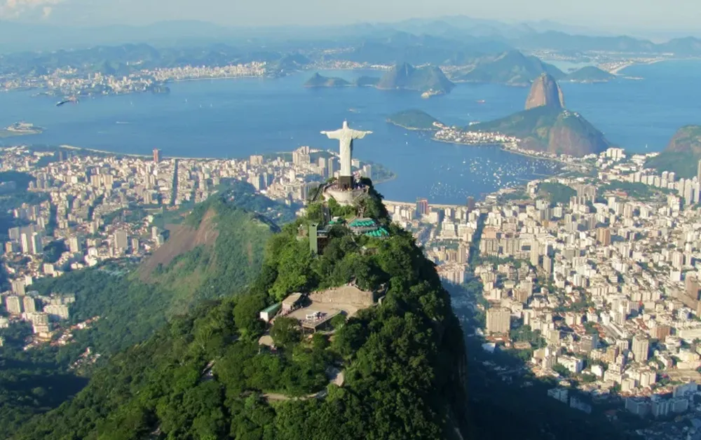 Los destinos preferidos de los argentinos que viajan al exterior fueron Brasil, Europa y el resto de América, los cuales concentraron más de dos tercios del total.