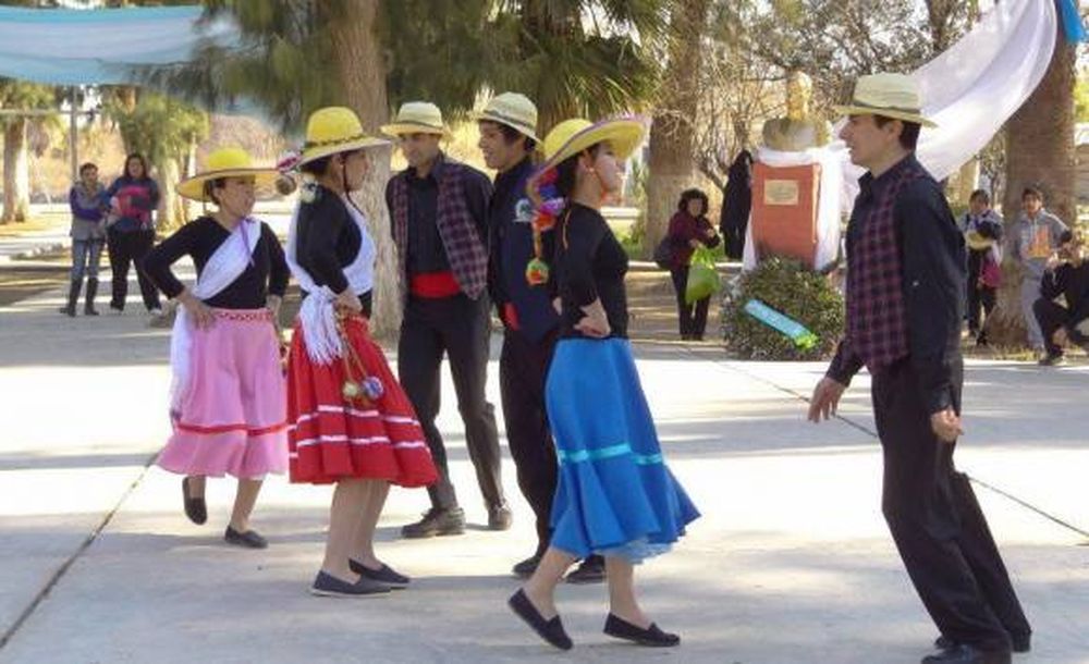 Festejos con bailes y representaciones