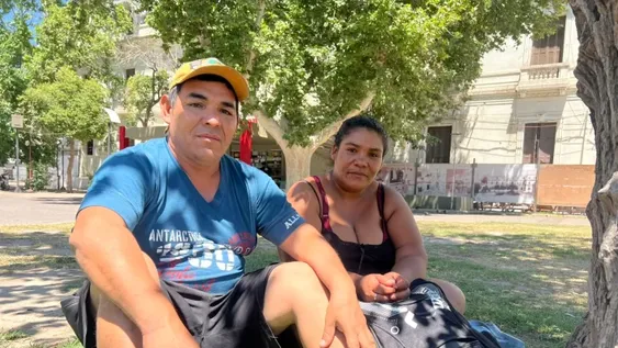 Ricardo Velázquez y Yésica Olmos, los padres de la nena atropellada.