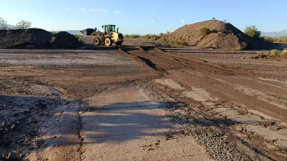 Trabajos de despeje en rutas afectadas por las crecidas este fin de semana. (Foto: Vialidad Nacional)