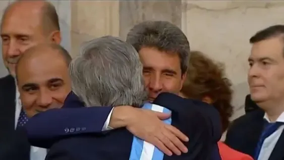 Uñac en la asunción de Fernández: “Vamos Alberto, a poner de pie a la Argentina”