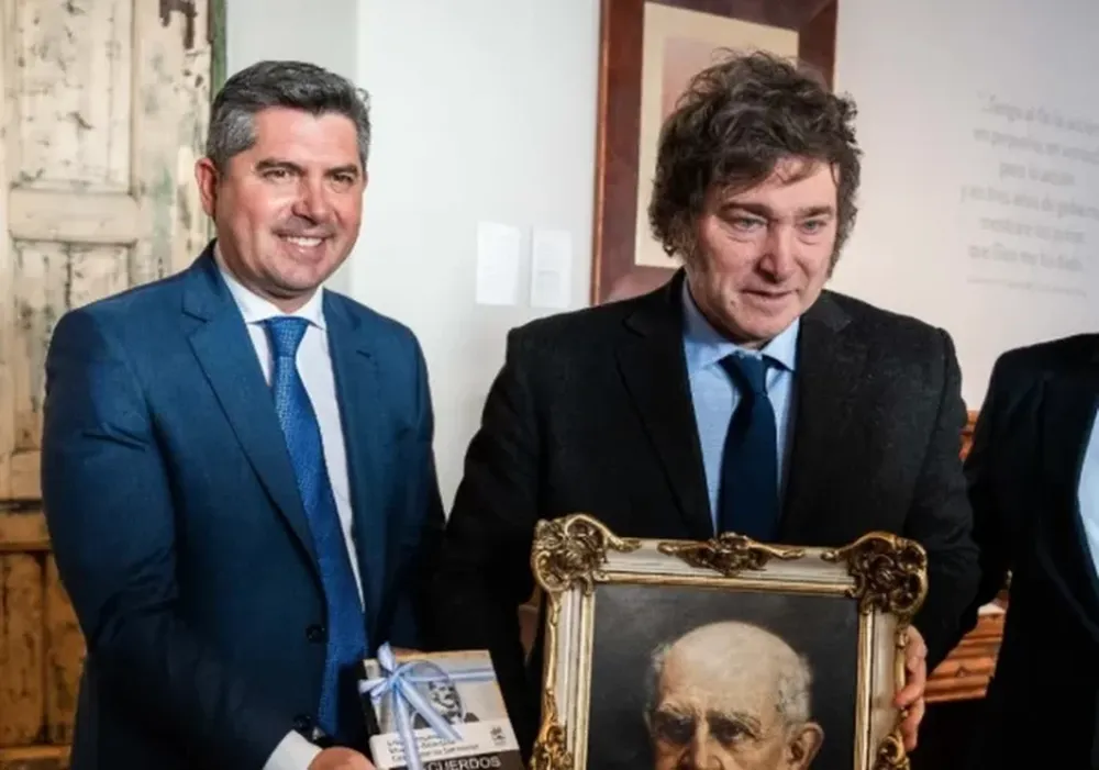 El presidente Javier Milei escuchó al gobernador Marcelo Orrego en la reunión con los mandatarios provinciales y puso en agenda el impulso de una ley aclaratoria que modifique la redacción de la Ley de Glaciares.