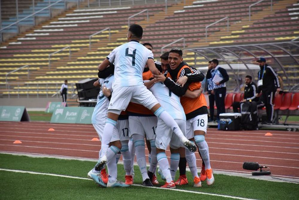 La Selección masculina de fútbol superó a Ecuador en el debut