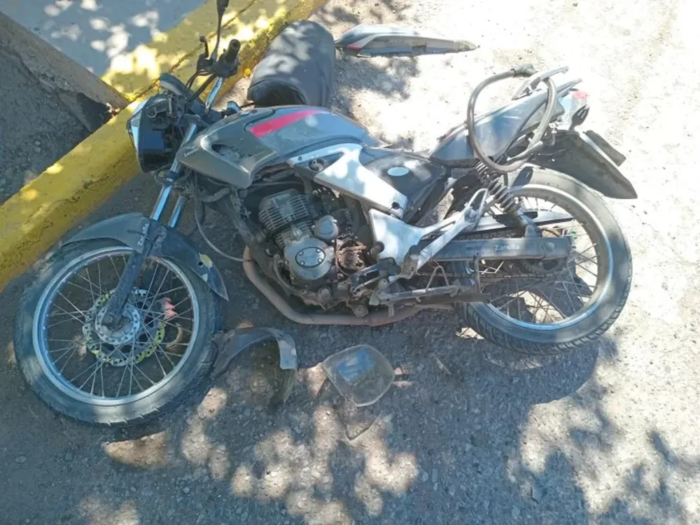 La moto siniestrada en Pocito.