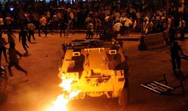 Egipto: 23 muertos en enfrentamientos entre manifestantes y el ejército