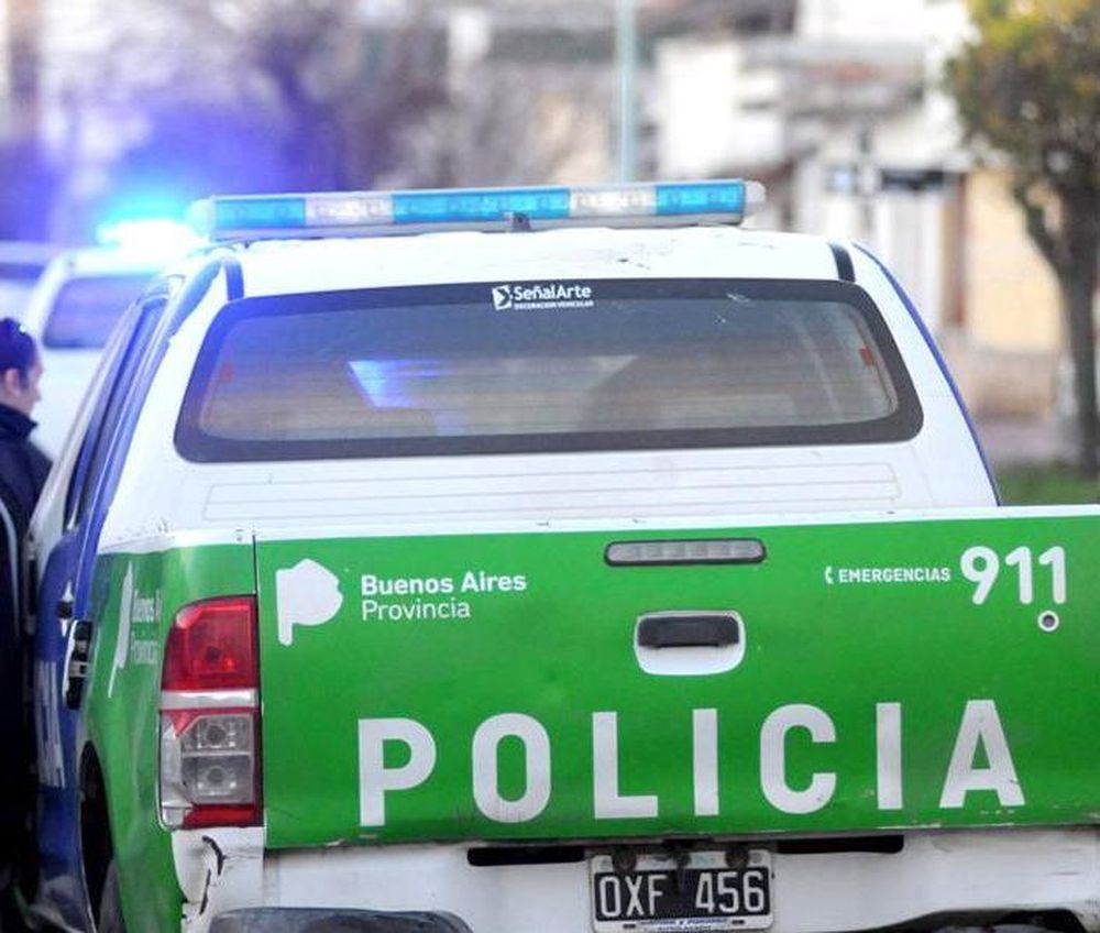 Matan de un tiro en la cabeza a un hombre para robarle el auto cuando fue a saludar a un amigo