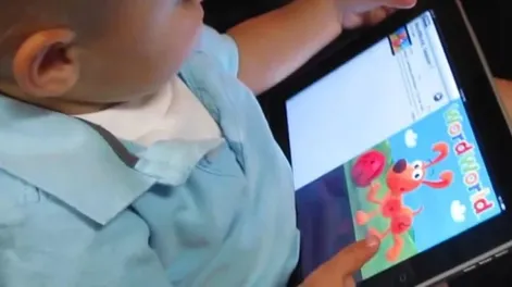 Dejó a su bebé jugar con la tablet y le hizo compras por 10 mil dólares