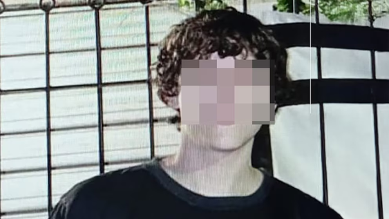 La Policía Federal halló un kit de atentados en la casa de G.C, la casa del adolescente de 15 años que mató a un compañero de 13, en la Escuela N°40 “Mariano Moreno” de San Cristóbal, provincia de Santa Fe.