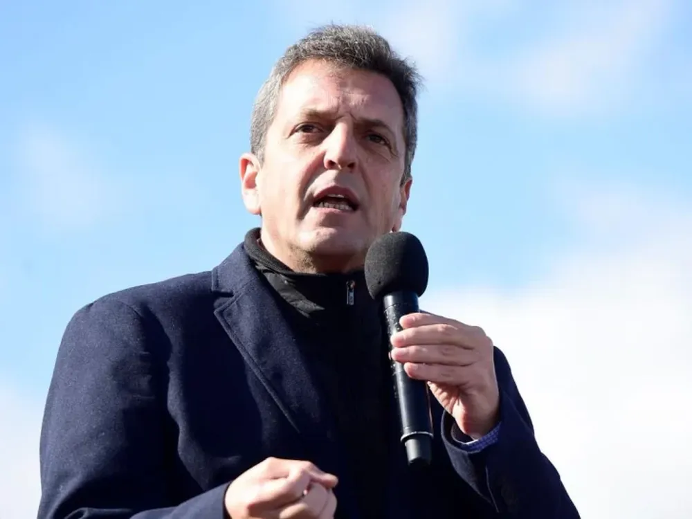 Massa anunciará mañana martes medidas para jubilados y pensionados