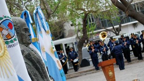 Habrá 200 banderas en  el desfile de Sarmiento