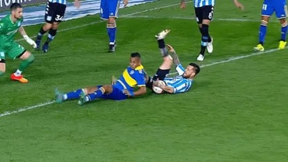 [VIDEOS] La polémica mano del final de Racing-Boca que Rapallini no consideró penal