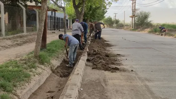 En Ullum arrancaron con obras para prevenir inundaciones.