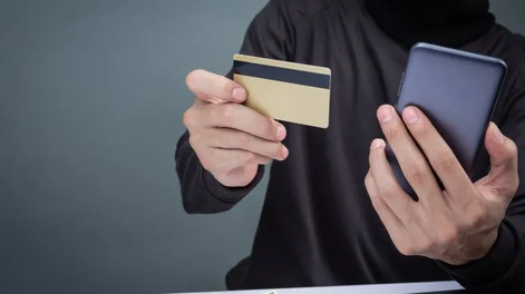lanzan en argentina la primera tarjeta cripto de debito y credito del mundo