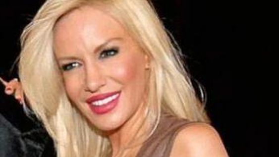 Luciana Salazar, prendida fuego al despertar