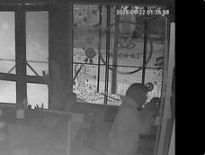 La imagen captada por las cámaras de seguridad del Café La Rosa, en 25 de Mayo. La imagen captada por las cámaras de seguridad del Café La Rosa, en 25 de Mayo.