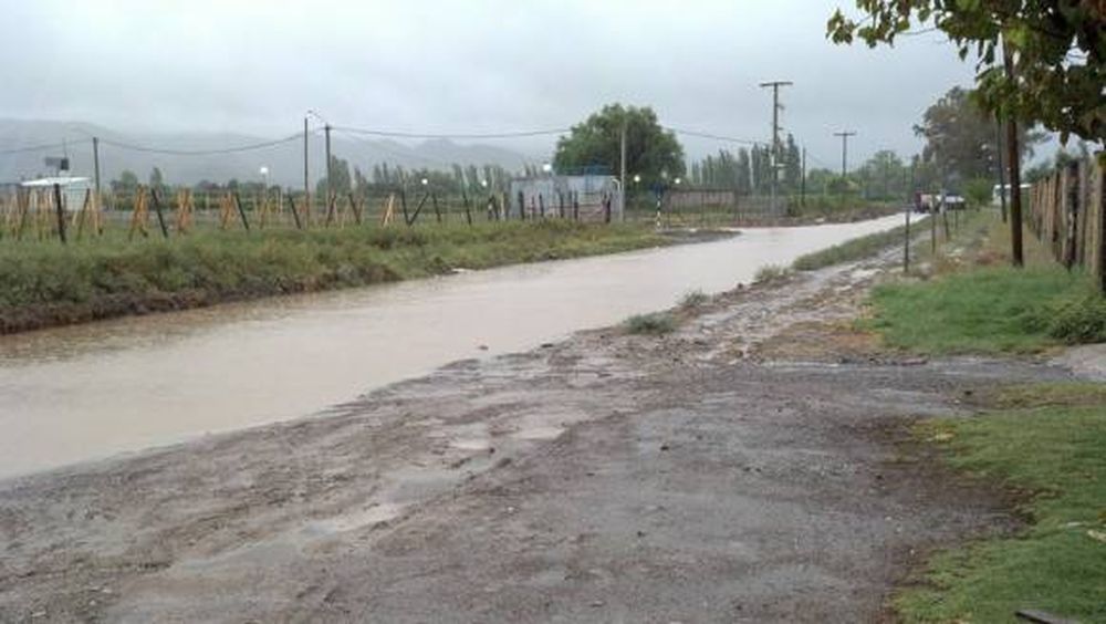 Caucete: al menos 120 evacuados
