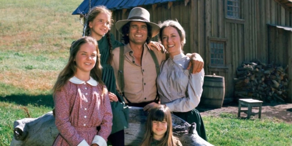 Los históricos Ingalls. En la serie que estrenó a mediados de los '70 y tuvo un enorme éxito, Melissa Gilbert interpretó a Laura, Michael Landon fue Charles, Karen Grassle dio vida a Caroline, y Melissa Sue Anderson fue Mary (las mellizas Lindsay y Sidney Greenbush encarnaron a Carrie)