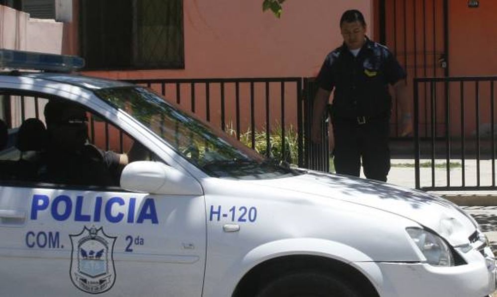 Golpean a anciano, lo dejan maniatado y le roban $3.000