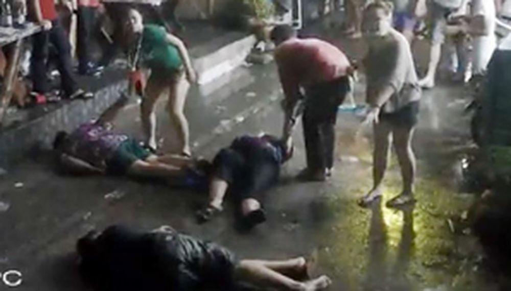 Impactante paliza a una familia británica en Tailandia