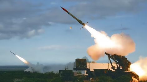 La OTAN derribó un misil iraní en espacio turco.