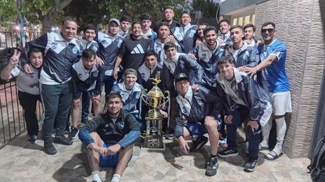Listos. Los integrantes de la Selección albardonera entrenarán en el Polideportivo y el martes viajarán a Mendoza.