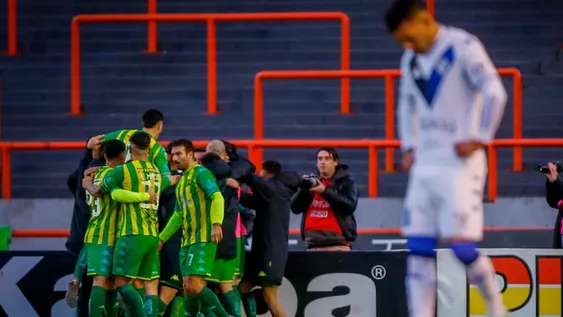 Aldosivi se lo dio vuelta a Vélez en Mar del Plata y logró un desahogo