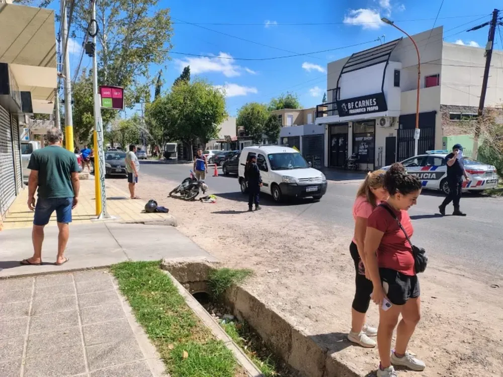 Tres personas con lesiones graves por choques en moto