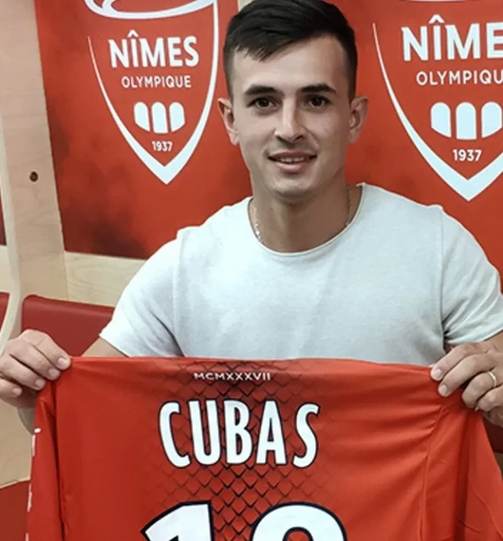Cubas debutó en el Nimes con un triunfo