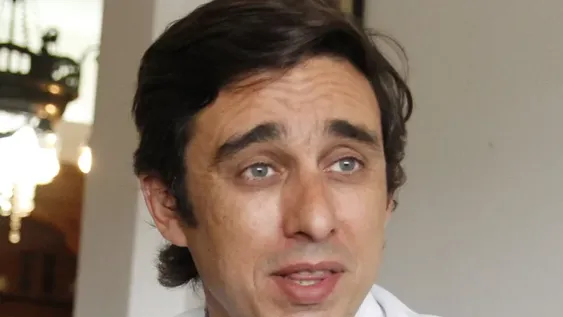 Capital depositó los sueldos del personal de planta y pasantes con aumento del 4%