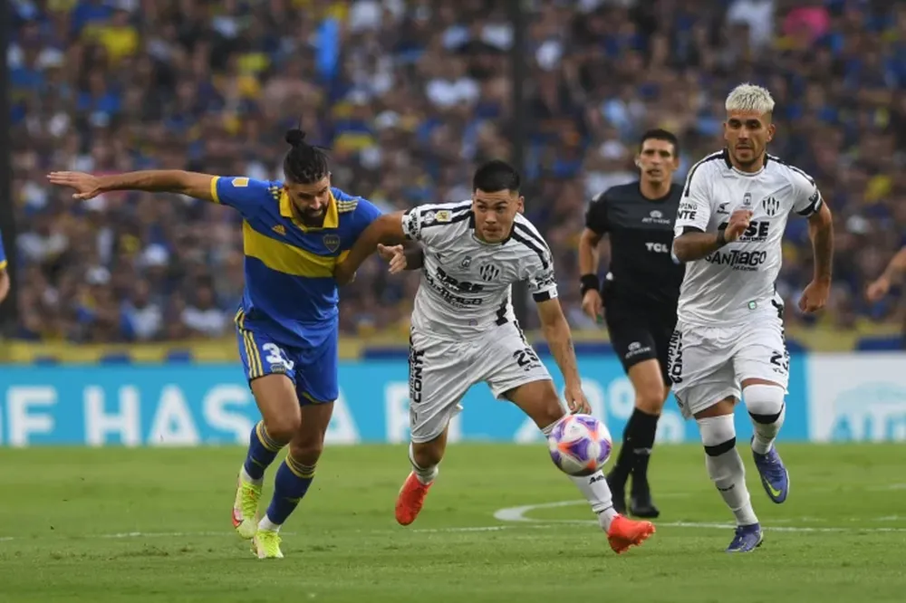 Boca jugó mal y lo salvó de perder el “Chiquito” Romero
