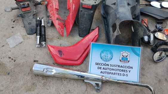 Moto desarmada.