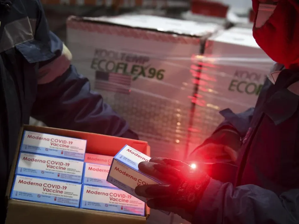 Llegan a San Juan 15.540 dosis de Moderna para adolescentes de entre 12 y 17 años