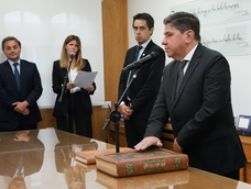 El juez Roberto Montilla no hacía ni un mes que había asumido cuando quedó en tela de juicio su proceder en una comisaría de San Juan. El juez Roberto Montilla no hacía ni un mes que había asumido cuando quedó en tela de juicio su proceder en una comisaría de San Juan.